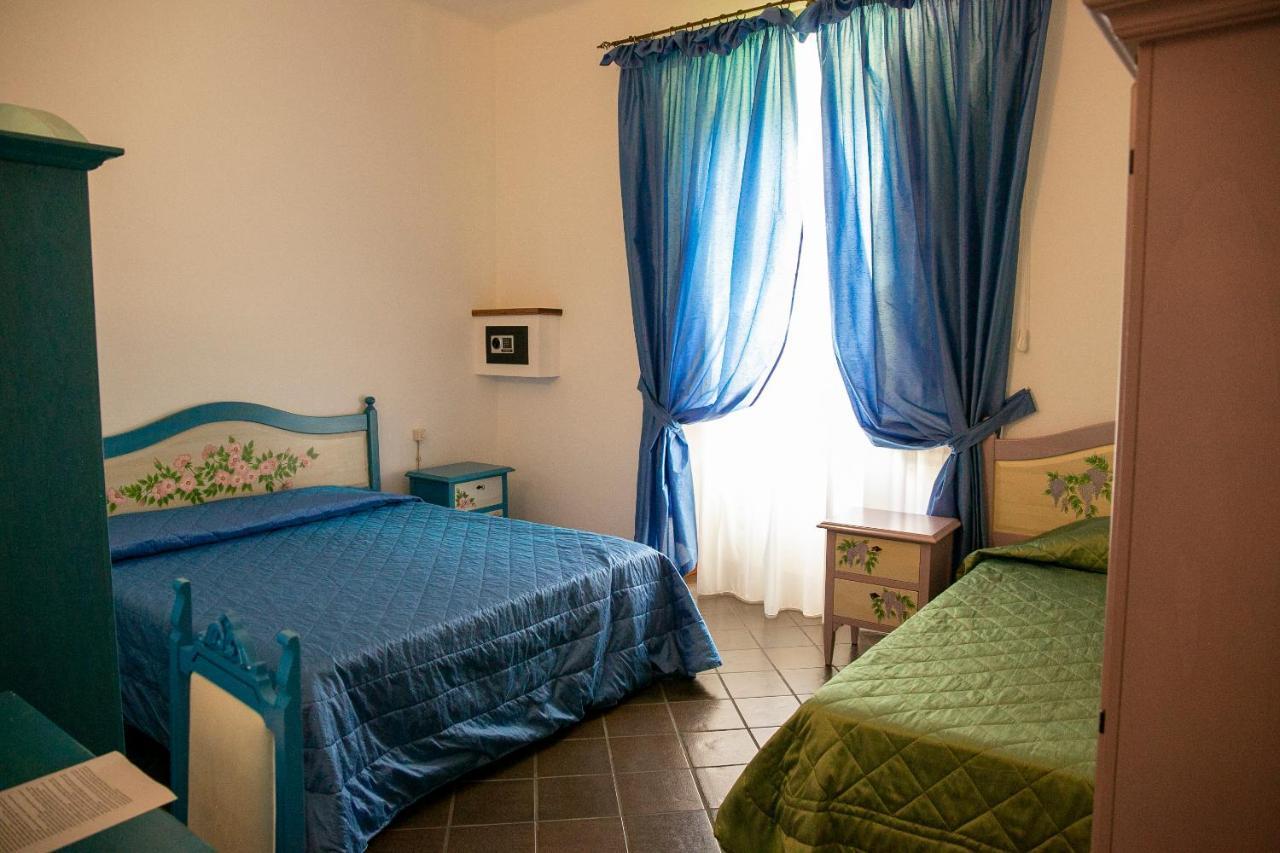 La Villetta Food & Drink Rooms For Rent - No Reception - LʼAquila Exterior foto
