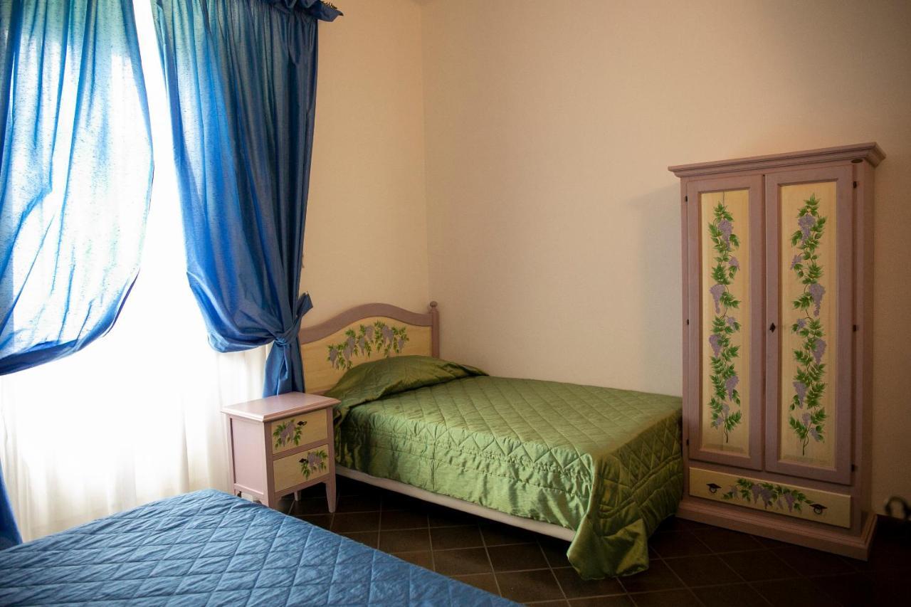 La Villetta Food & Drink Rooms For Rent - No Reception - LʼAquila Exterior foto